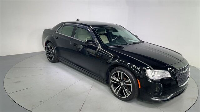 2017 Chrysler 300 Limited