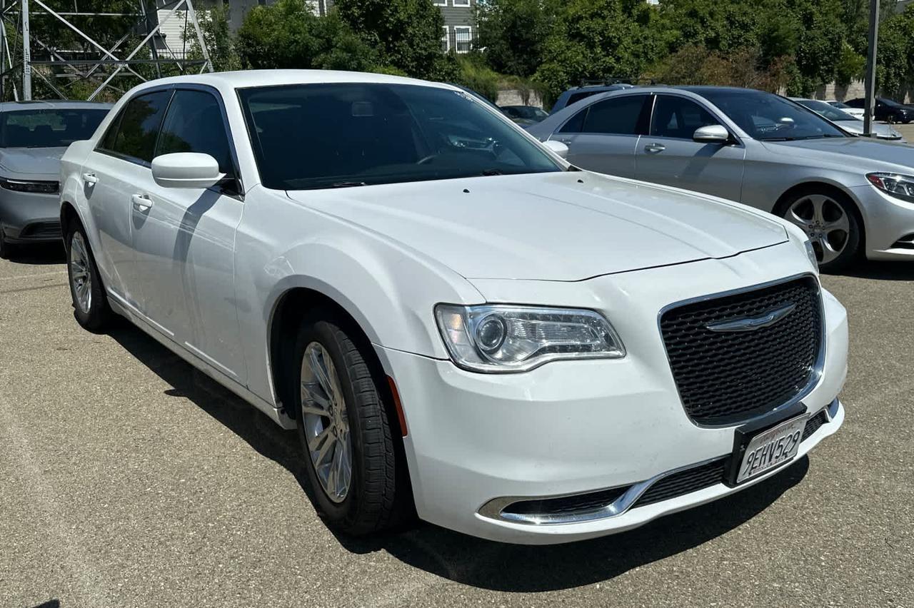 2017 Chrysler 300 Limited