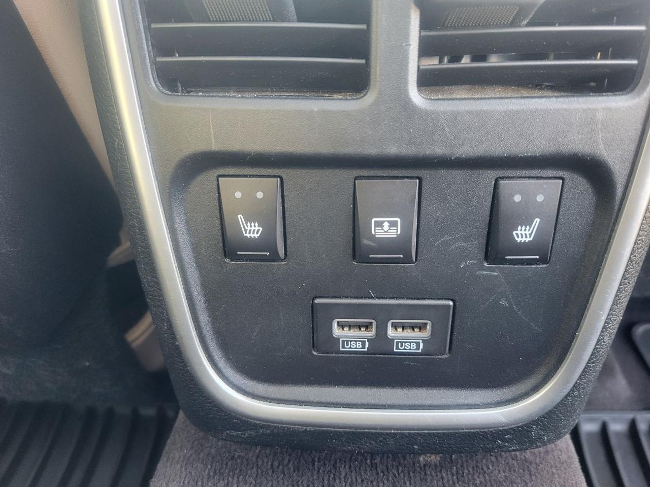 2017 Chrysler 300C AWD Charlton MA