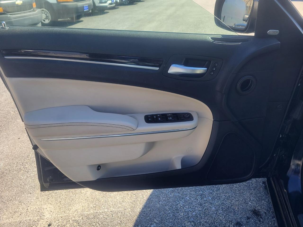2017 Chrysler 300C AWD Charlton MA