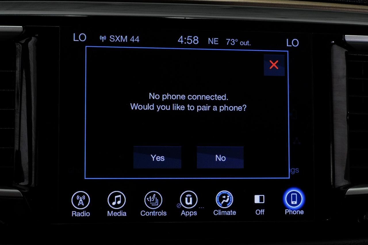 2017 Chrysler Pacifica HYBRID PREMIUM BLIND SPOT ASSIST TV ENTERTAINMENT LEATHER HEATED Carrollton TX