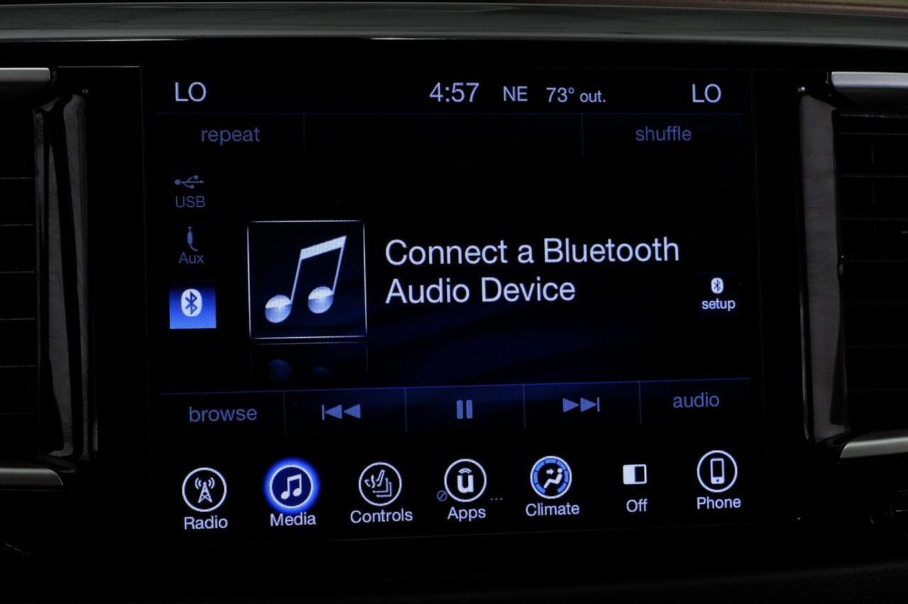 2017 Chrysler Pacifica HYBRID PREMIUM BLIND SPOT ASSIST TV ENTERTAINMENT LEATHER HEATED Carrollton TX