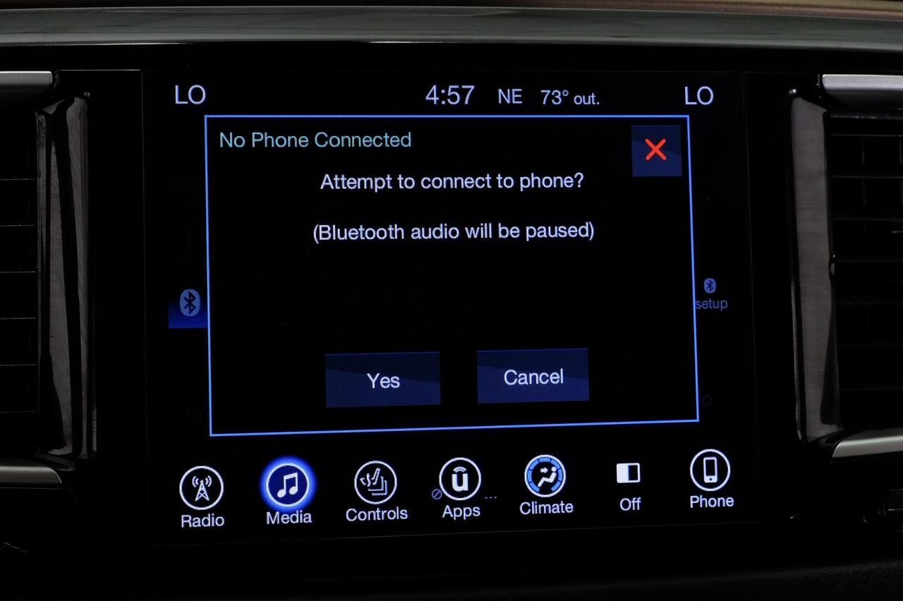 2017 Chrysler Pacifica HYBRID PREMIUM BLIND SPOT ASSIST TV ENTERTAINMENT LEATHER HEATED Carrollton TX