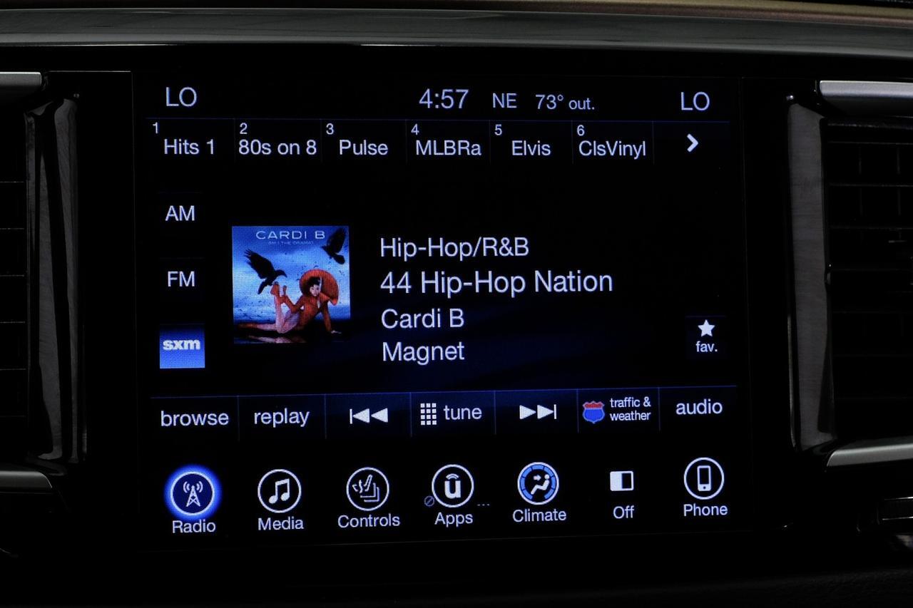 2017 Chrysler Pacifica HYBRID PREMIUM BLIND SPOT ASSIST TV ENTERTAINMENT LEATHER HEATED Carrollton TX