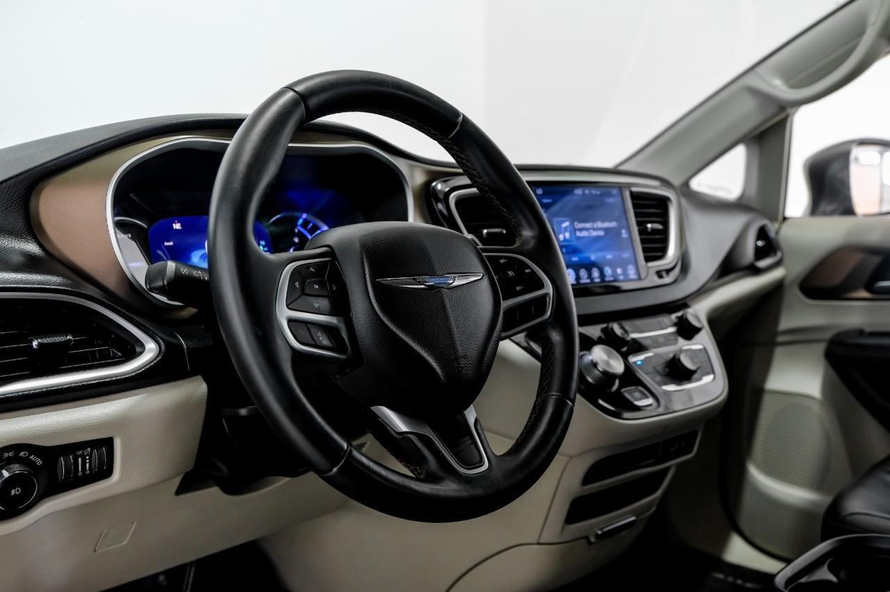 2017 Chrysler Pacifica HYBRID PREMIUM BLIND SPOT ASSIST TV ENTERTAINMENT LEATHER HEATED Carrollton TX