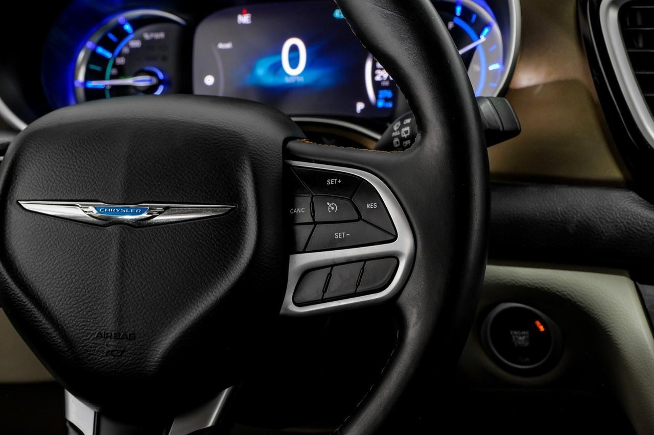 2017 Chrysler Pacifica HYBRID PREMIUM BLIND SPOT ASSIST TV ENTERTAINMENT LEATHER HEATED Carrollton TX