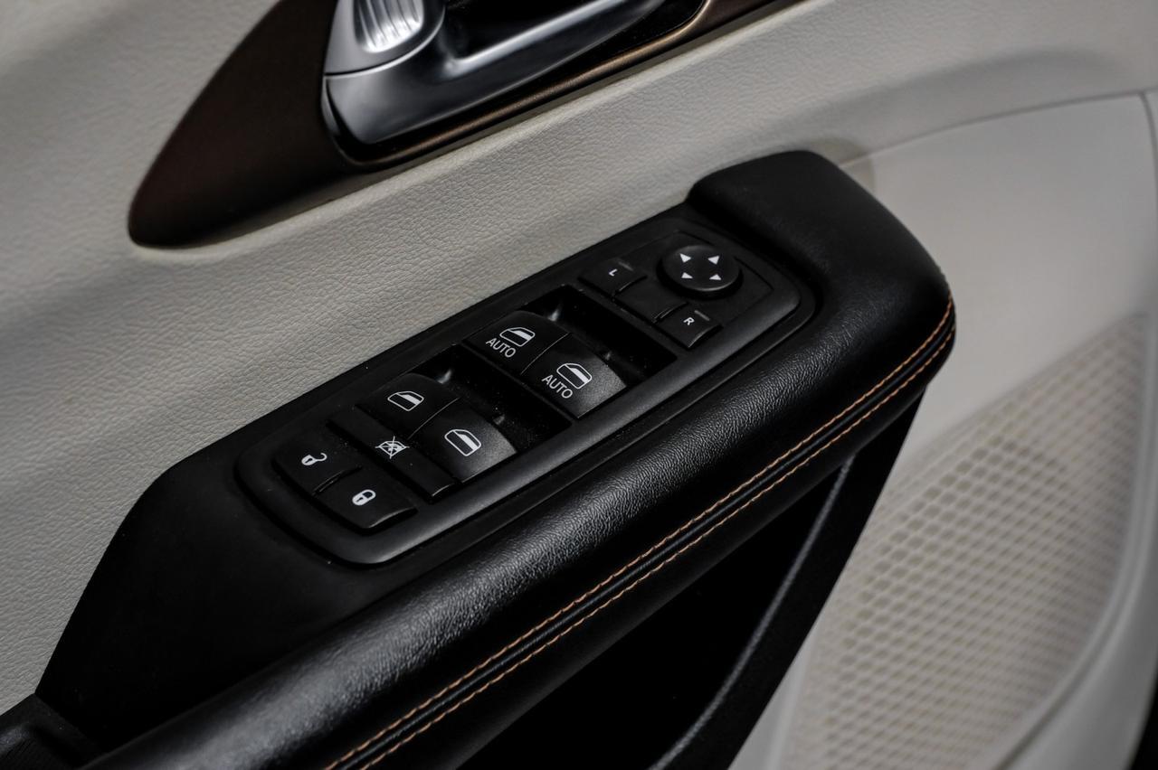 2017 Chrysler Pacifica HYBRID PREMIUM BLIND SPOT ASSIST TV ENTERTAINMENT LEATHER HEATED Carrollton TX