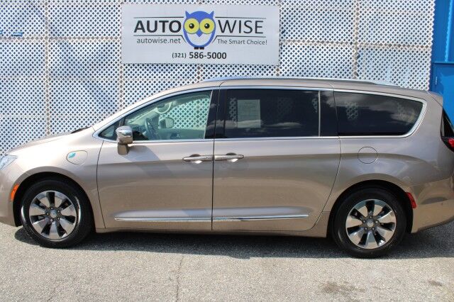 2017 Chrysler Pacifica Hybrid Platinum Melbourne FL