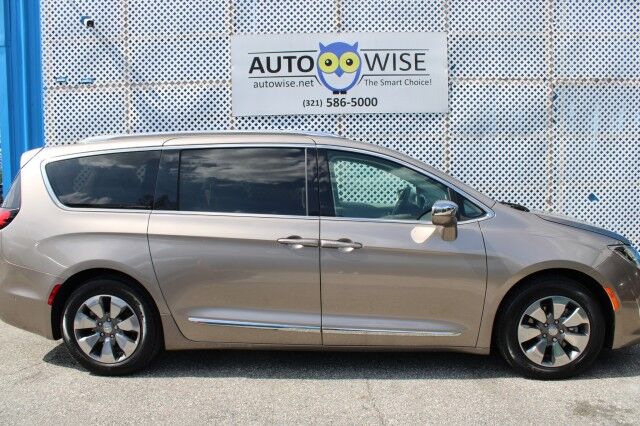 2017 Chrysler Pacifica Hybrid Platinum