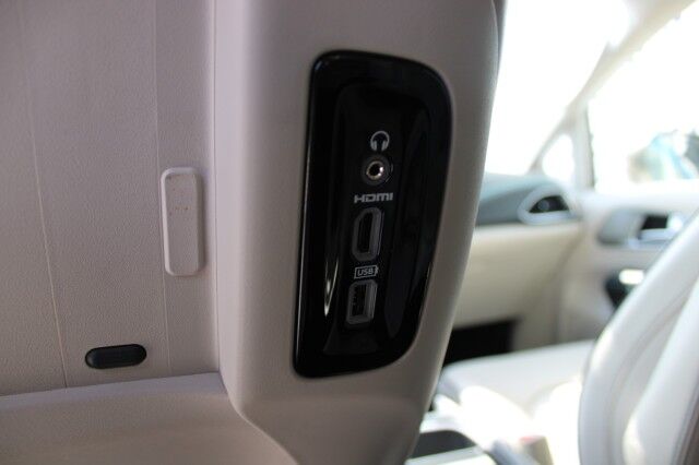 2017 Chrysler Pacifica Hybrid Platinum Melbourne FL