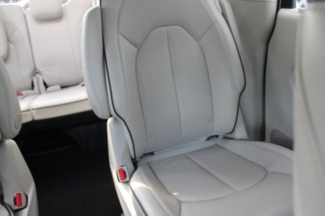 2017 Chrysler Pacifica Hybrid Platinum Melbourne FL