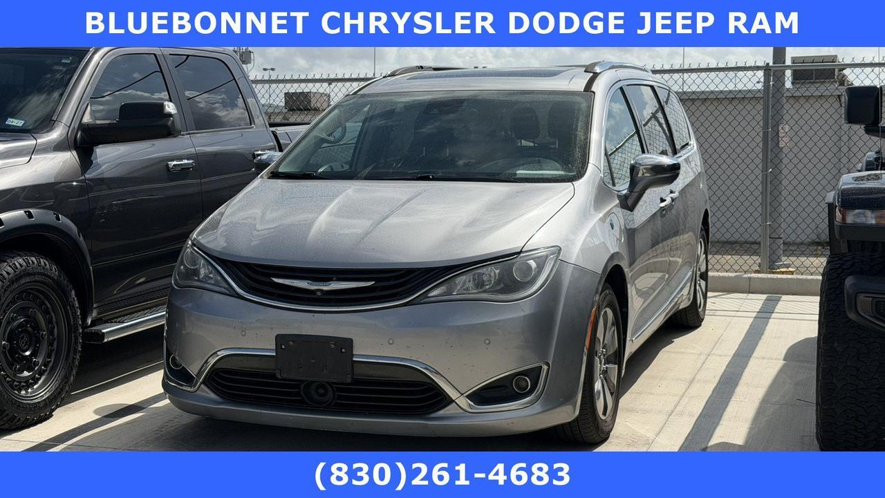 2017 Chrysler Pacifica Hybrid Platinum
