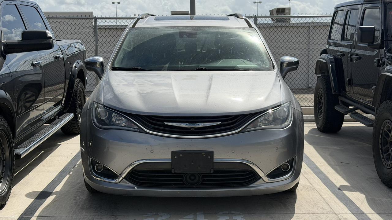 2017 Chrysler Pacifica Hybrid Platinum New Braunfels TX
