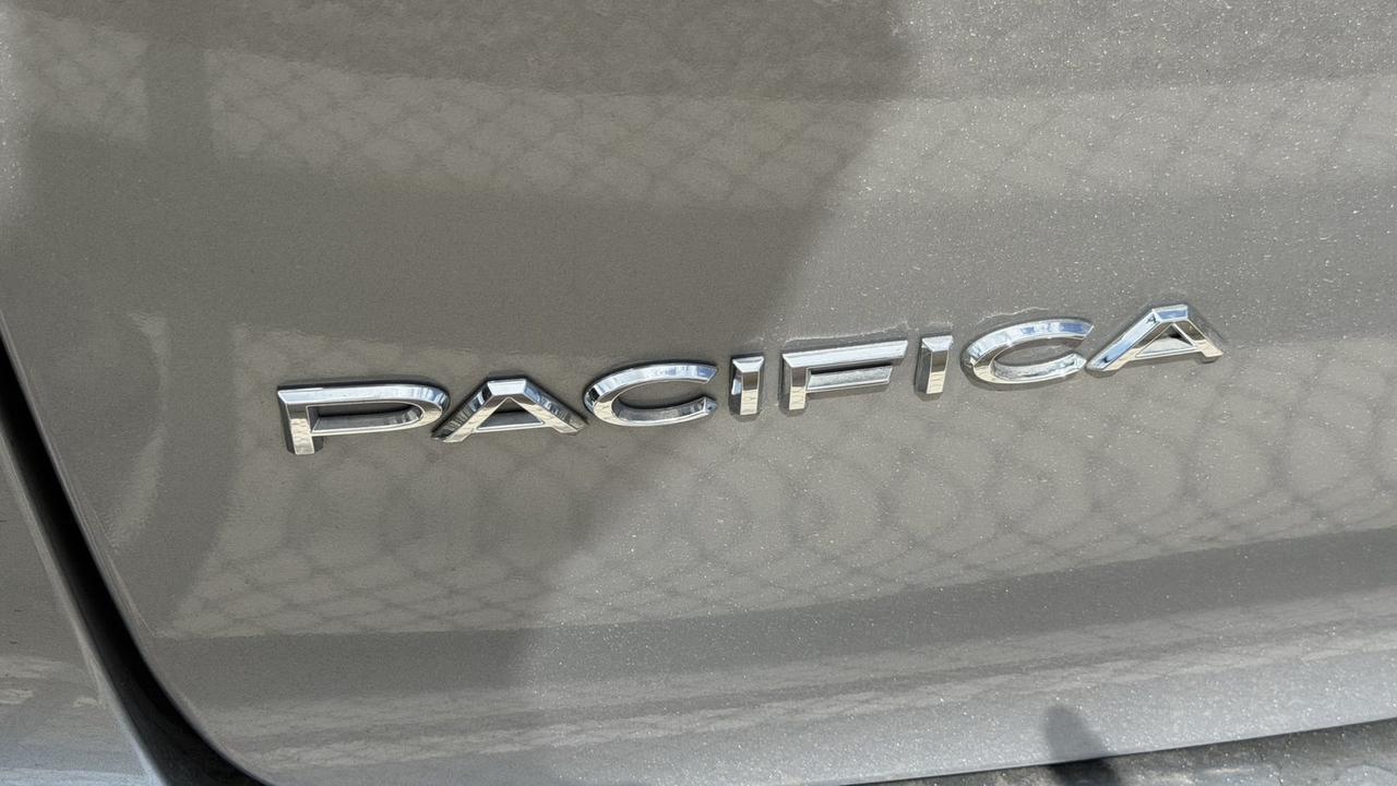 2017 Chrysler Pacifica Hybrid Platinum New Braunfels TX