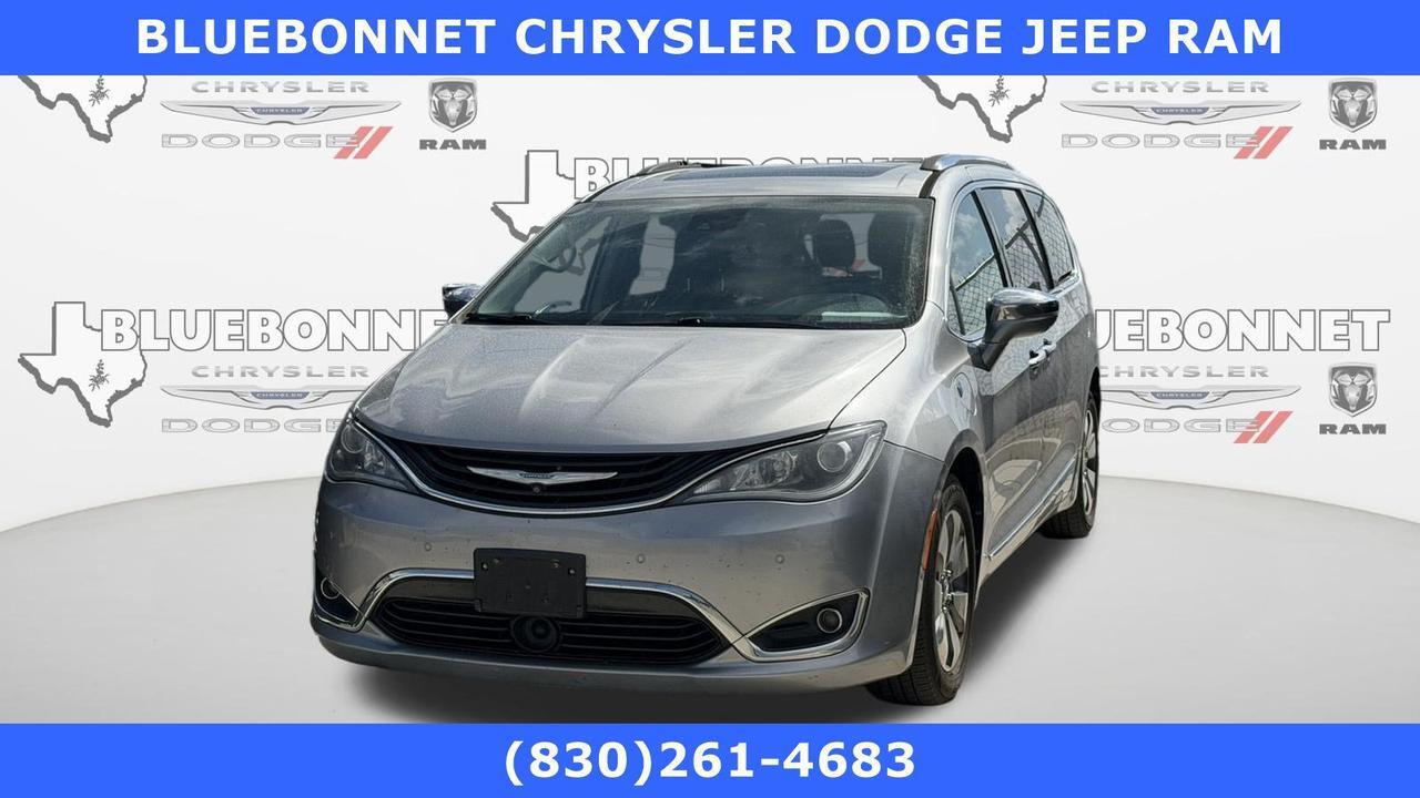 2017 Chrysler Pacifica Hybrid Platinum