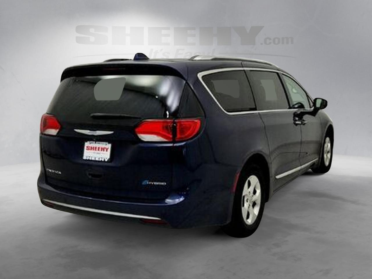 2017 Chrysler Pacifica Hybrid Platinum Laurel MD