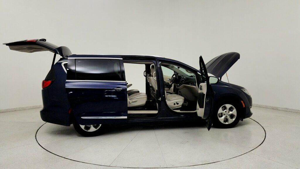 2017 Chrysler Pacifica Hybrid Platinum Laurel MD