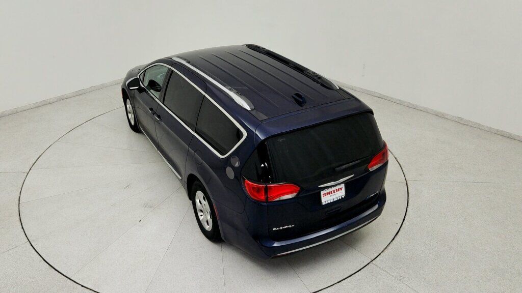 2017 Chrysler Pacifica Hybrid Platinum Laurel MD