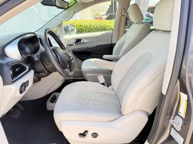 2017 Chrysler Pacifica Hybrid Touring Plus Houston TX