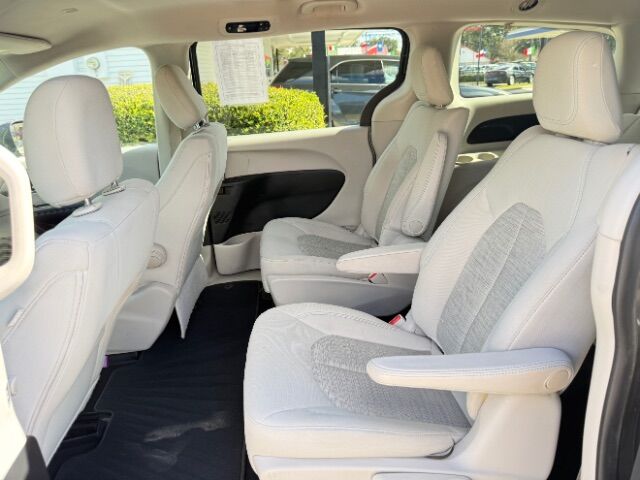 2017 Chrysler Pacifica Hybrid Touring Plus Houston TX