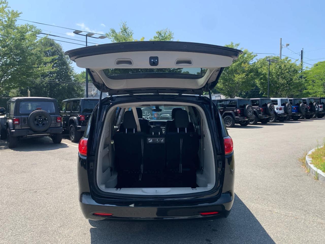 2017 Chrysler Pacifica LX Dartmouth MA
