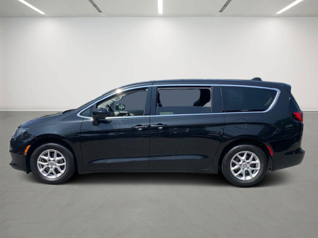 2017 Chrysler Pacifica LX Dartmouth MA