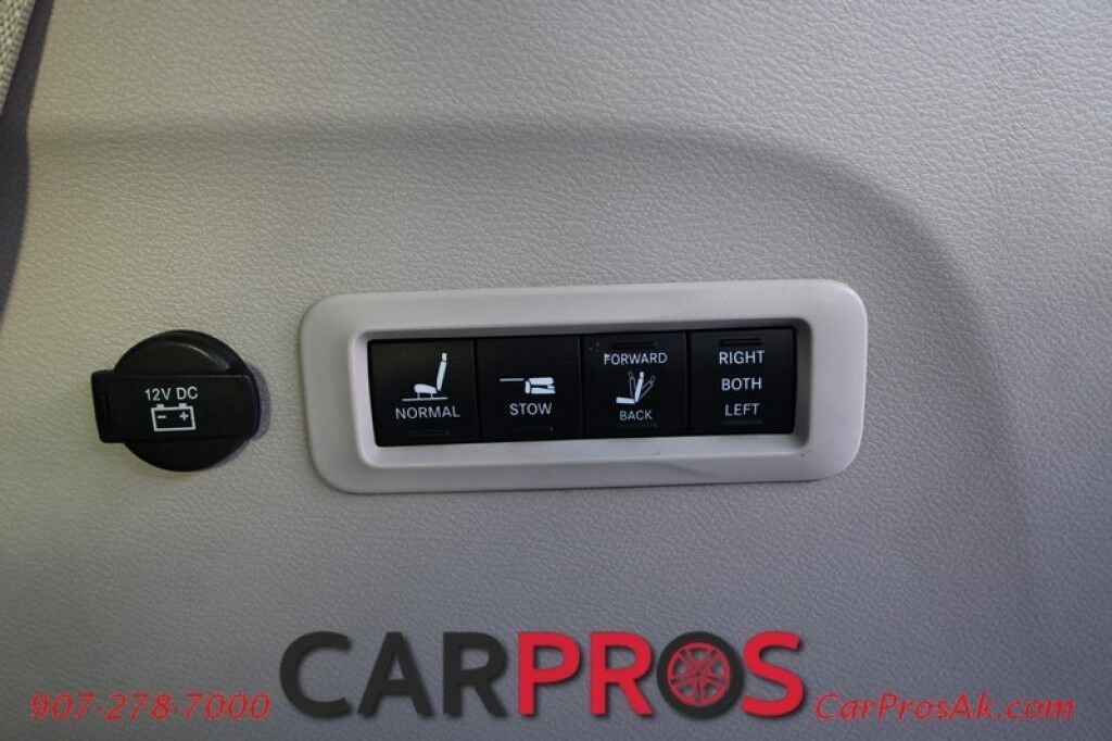 2017 Chrysler Pacifica Limited - Heated & Cooled Front Leather Seats - Second Row Heated Seats - Heated Steering Wheel - 3rd Row - Seats 7 - Remote Start - Blu-Ray Player w/ Seatback Video Screens - Harman/Kardon Speakers - Dual Sunroof Anchorage AK