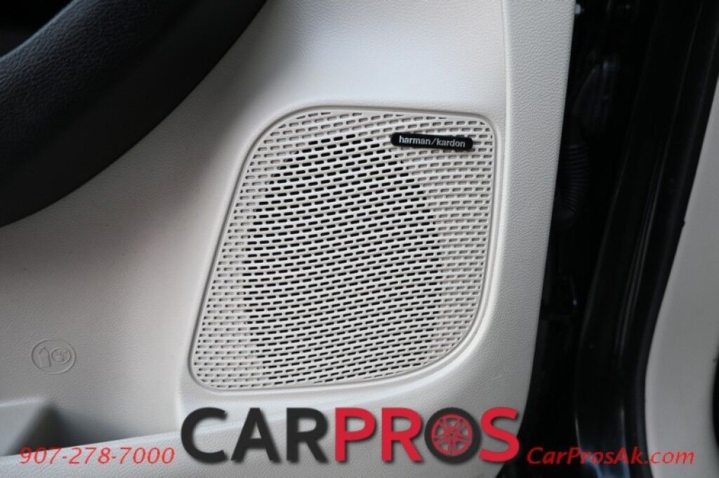 2017 Chrysler Pacifica Limited - Heated & Cooled Front Leather Seats - Second Row Heated Seats - Heated Steering Wheel - 3rd Row - Seats 7 - Remote Start - Blu-Ray Player w/ Seatback Video Screens - Harman/Kardon Speakers - Dual Sunroof Anchorage AK