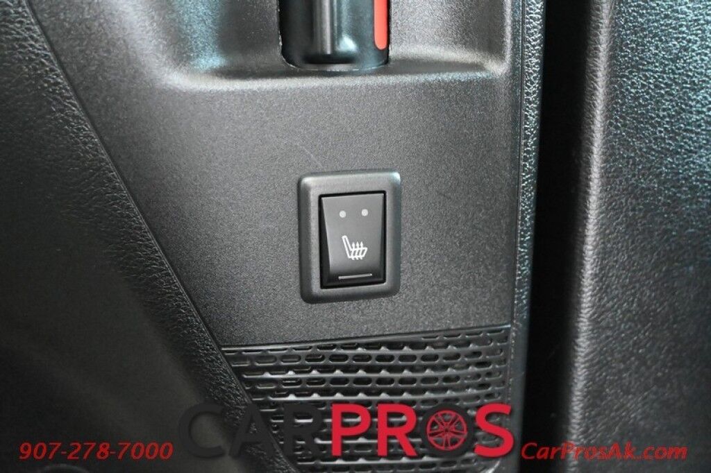 2017 Chrysler Pacifica Limited - Heated & Cooled Front Leather Seats - Second Row Heated Seats - Heated Steering Wheel - 3rd Row - Seats 7 - Remote Start - Blu-Ray Player w/ Seatback Video Screens - Harman/Kardon Speakers - Dual Sunroof Anchorage AK