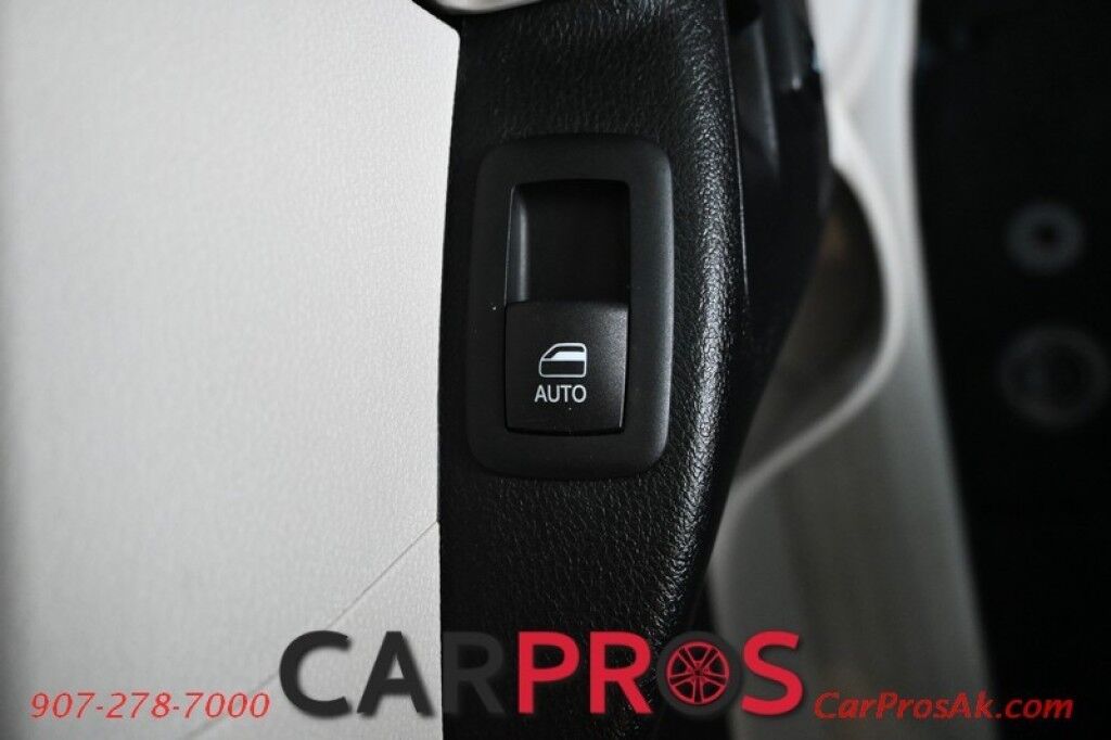 2017 Chrysler Pacifica Limited - Heated & Cooled Front Leather Seats - Second Row Heated Seats - Heated Steering Wheel - 3rd Row - Seats 7 - Remote Start - Blu-Ray Player w/ Seatback Video Screens - Harman/Kardon Speakers - Dual Sunroof Anchorage AK