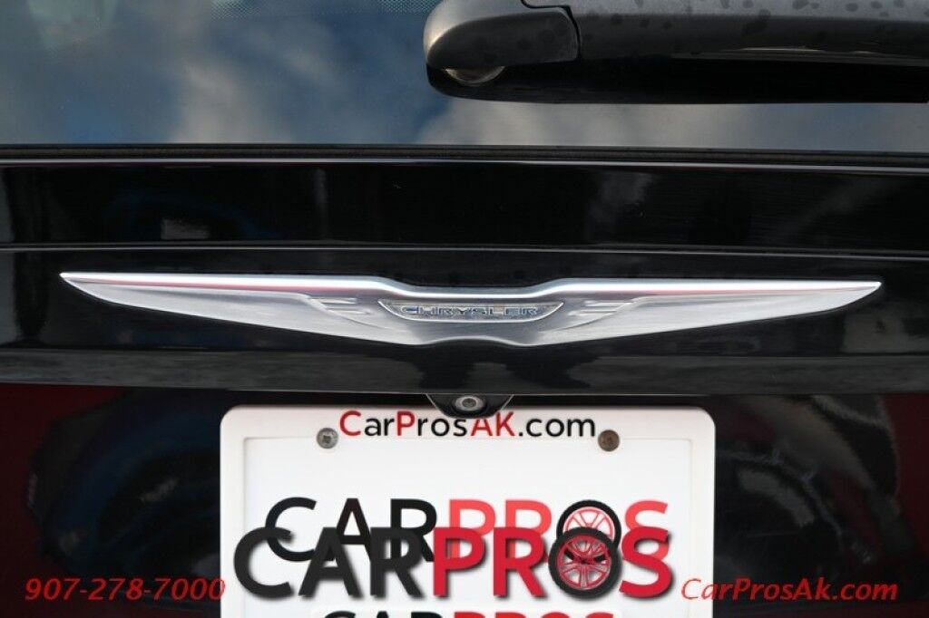 2017 Chrysler Pacifica Limited - Heated & Cooled Front Leather Seats - Second Row Heated Seats - Heated Streering Wheel - 3rd Row - Seats 7 - Remote Start - Blu-Ray Player w/ Seatback Video Screens - Harman/Kardon Speakers - Dual Sunroof Anchorage AK