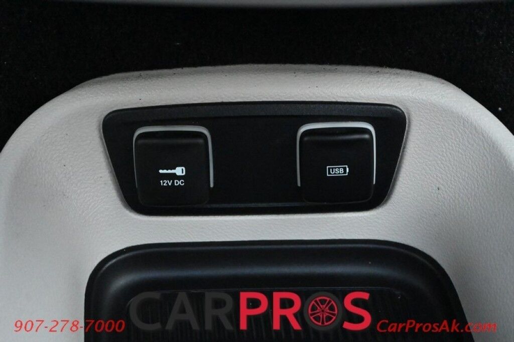 2017 Chrysler Pacifica Limited - Heated & Cooled Front Leather Seats - Second Row Heated Seats - Heated Streering Wheel - 3rd Row - Seats 7 - Remote Start - Blu-Ray Player w/ Seatback Video Screens - Harman/Kardon Speakers - Dual Sunroof Anchorage AK