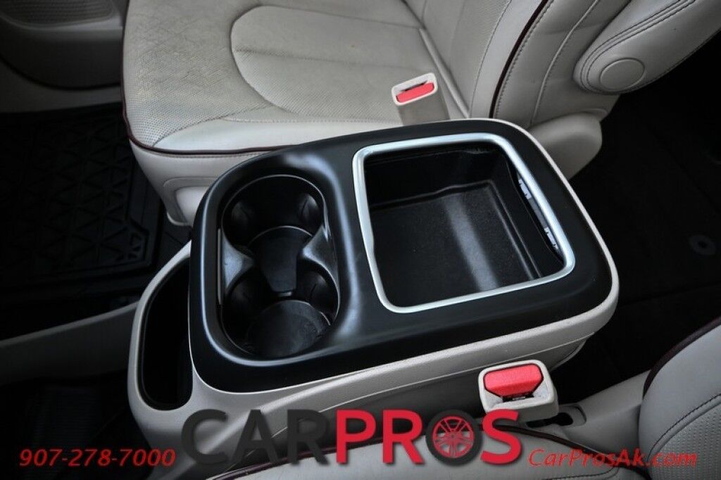 2017 Chrysler Pacifica Limited - Heated & Cooled Front Leather Seats - Second Row Heated Seats - Heated Streering Wheel - 3rd Row - Seats 7 - Remote Start - Blu-Ray Player w/ Seatback Video Screens - Harman/Kardon Speakers - Dual Sunroof Anchorage AK