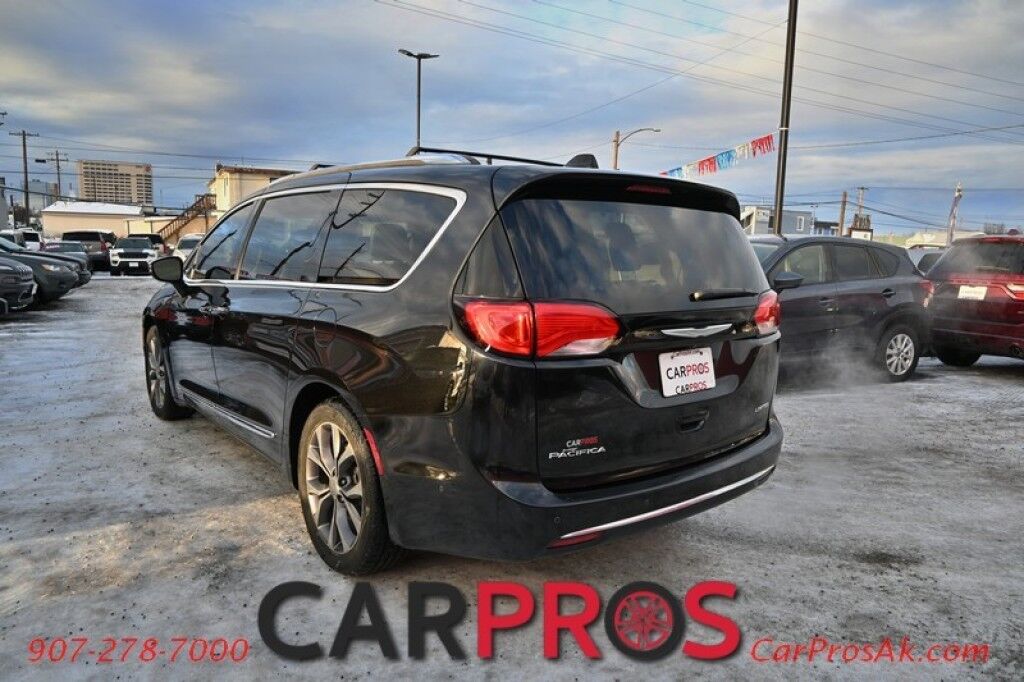 2017 Chrysler Pacifica Limited - Heated & Cooled Front Leather Seats - Second Row Heated Seats - Heated Streering Wheel - 3rd Row - Seats 7 - Remote Start - Blu-Ray Player w/ Seatback Video Screens - Harman/Kardon Speakers - Dual Sunroof Anchorage AK