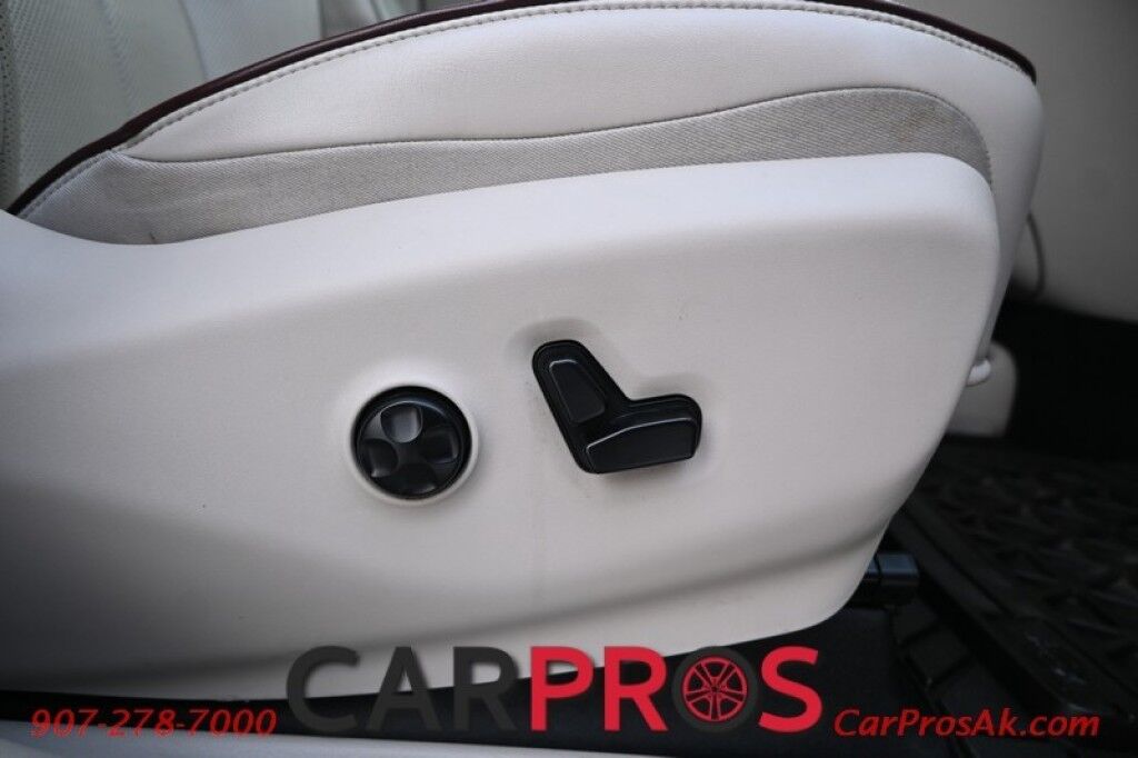 2017 Chrysler Pacifica Limited - Heated & Cooled Front Leather Seats - Second Row Heated Seats - Heated Streering Wheel - 3rd Row - Seats 7 - Remote Start - Blu-Ray Player w/ Seatback Video Screens - Harman/Kardon Speakers - Dual Sunroof Anchorage AK