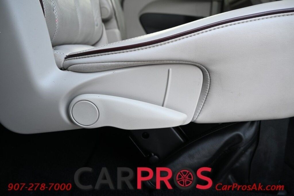 2017 Chrysler Pacifica Limited - Heated & Cooled Front Leather Seats - Second Row Heated Seats - Heated Streering Wheel - 3rd Row - Seats 7 - Remote Start - Blu-Ray Player w/ Seatback Video Screens - Harman/Kardon Speakers - Dual Sunroof Anchorage AK