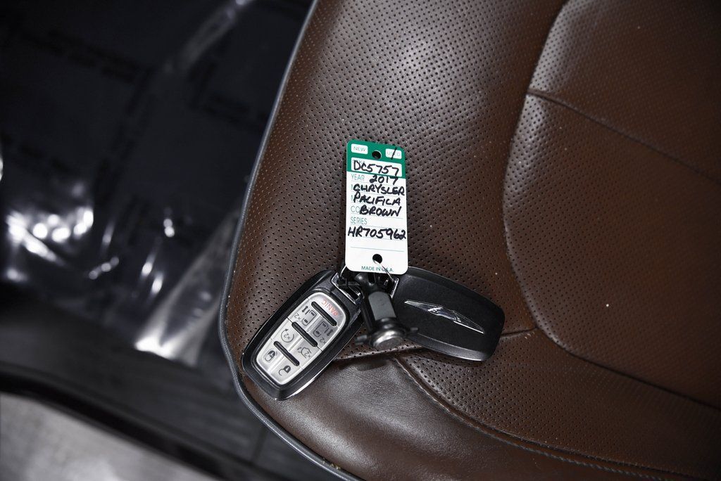 2017 Chrysler Pacifica Limited Akron OH