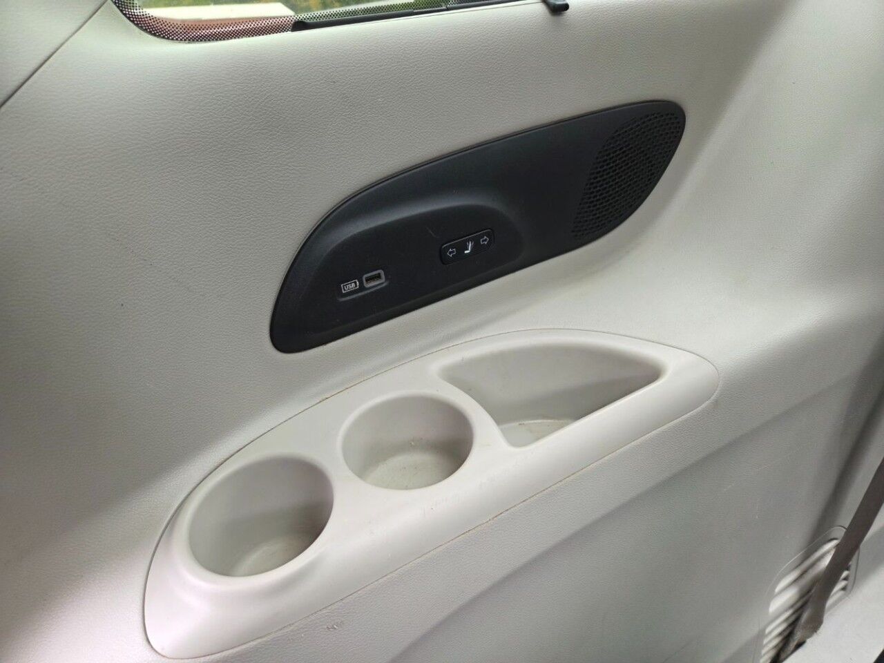 2017 Chrysler Pacifica Limited Charlton MA