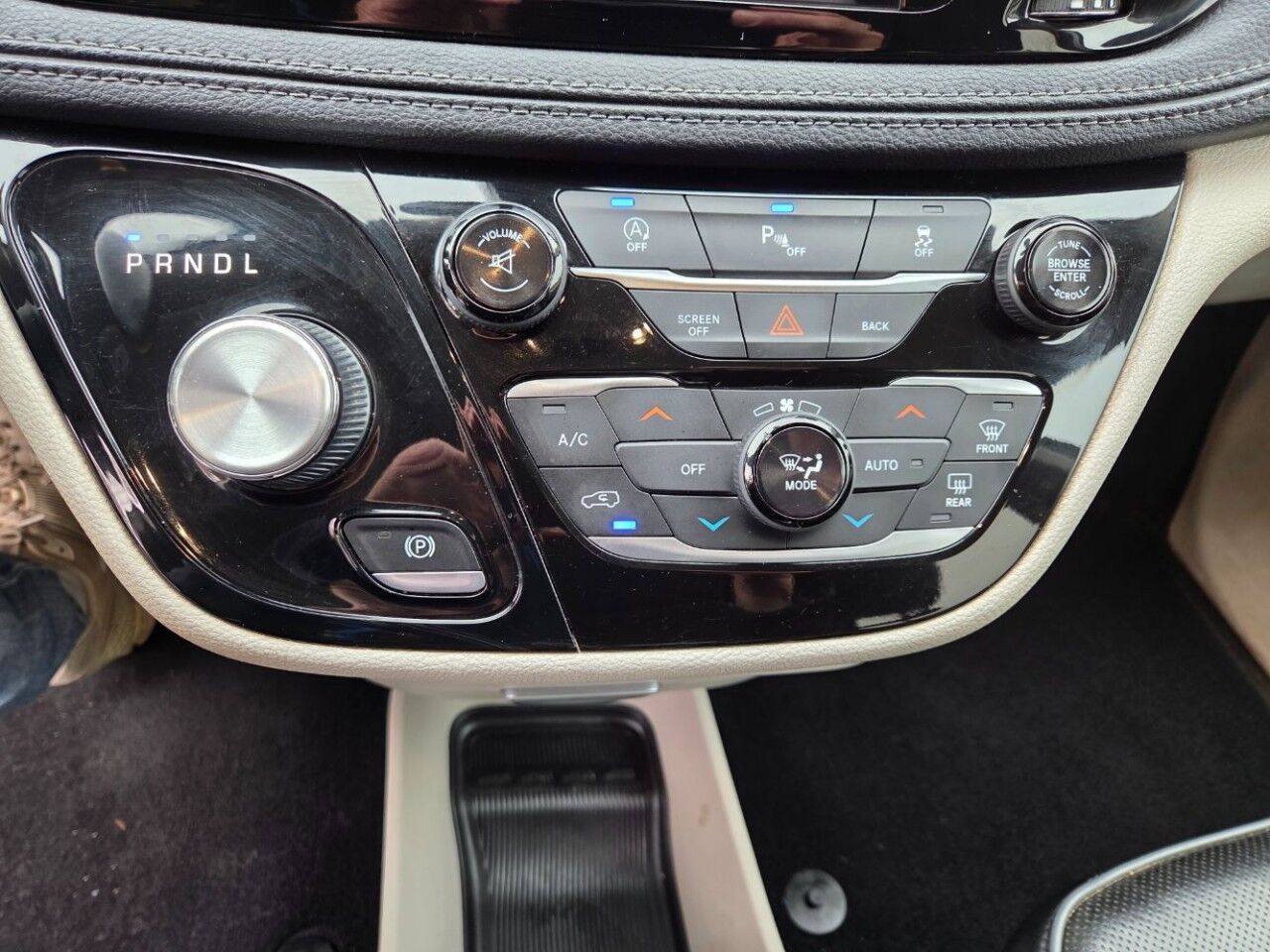 2017 Chrysler Pacifica Limited Charlton MA