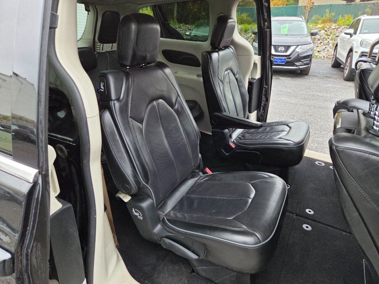 2017 Chrysler Pacifica Limited Charlton MA