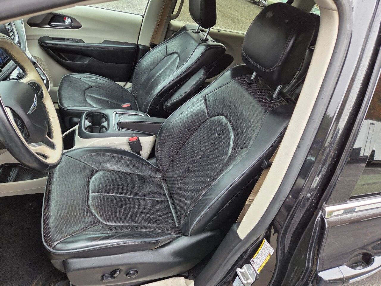 2017 Chrysler Pacifica Limited Charlton MA