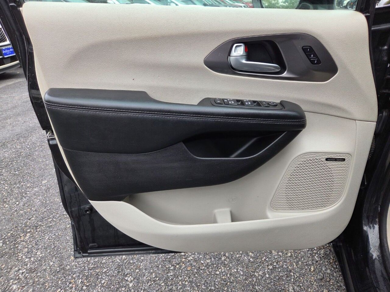 2017 Chrysler Pacifica Limited Charlton MA