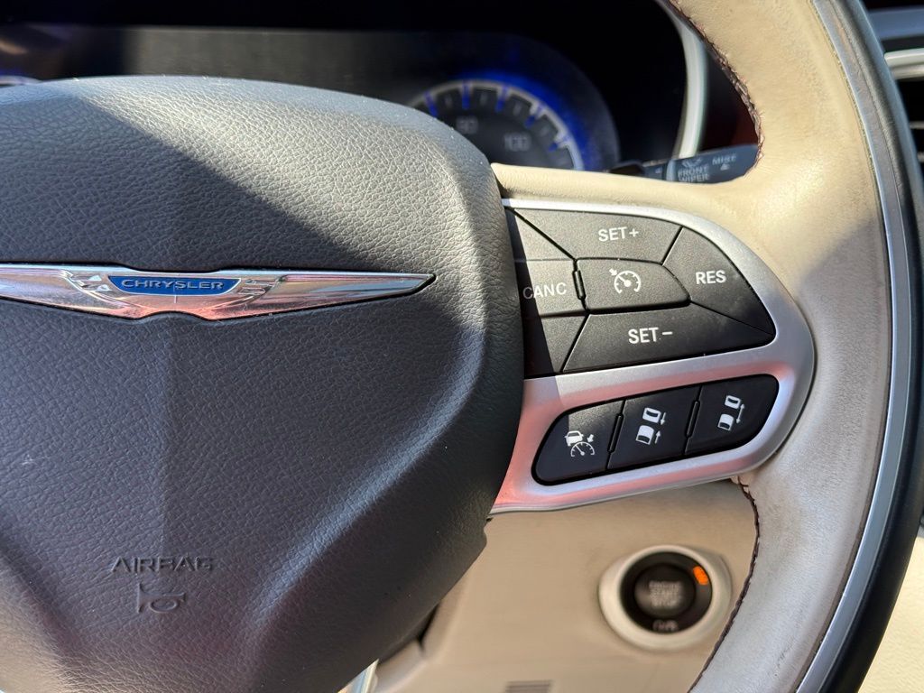 2017 Chrysler Pacifica Limited Crestwood KY