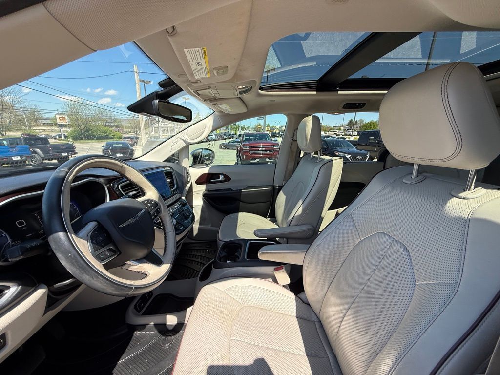 2017 Chrysler Pacifica Limited Crestwood KY