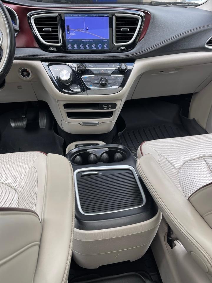 2017 Chrysler Pacifica Limited Orange MA