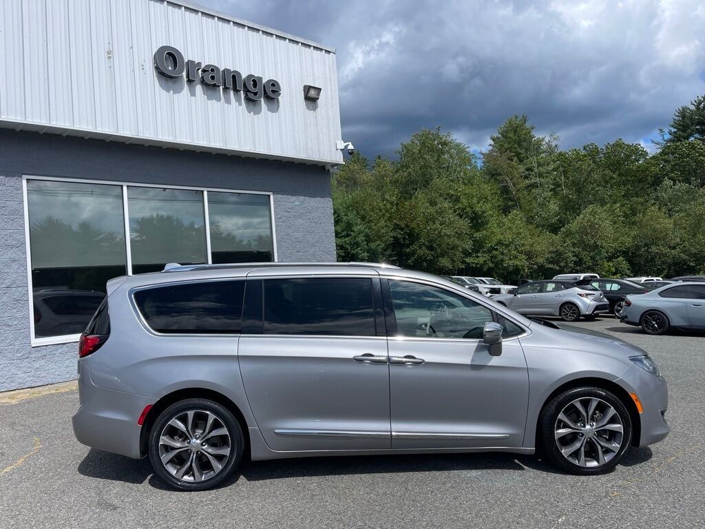 2017 Chrysler Pacifica Limited Orange MA
