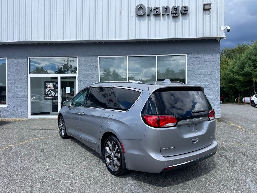 2017 Chrysler Pacifica Limited Orange MA