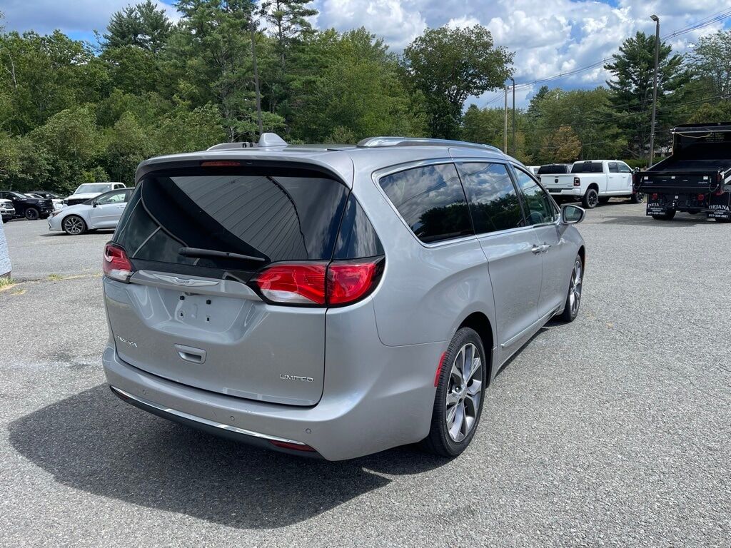2017 Chrysler Pacifica Limited Orange MA