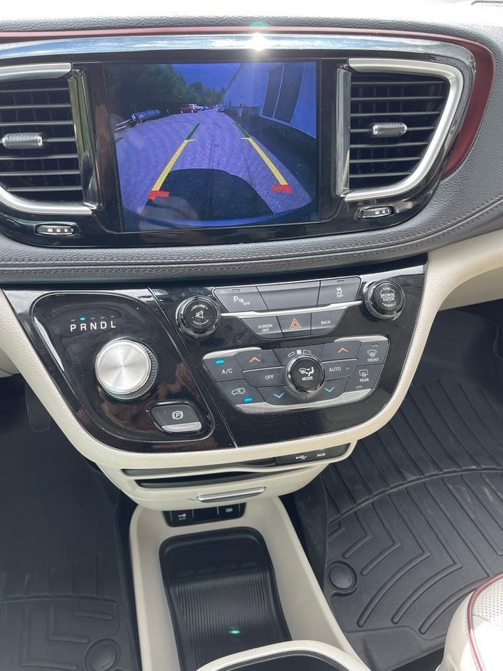 2017 Chrysler Pacifica Limited Orange MA