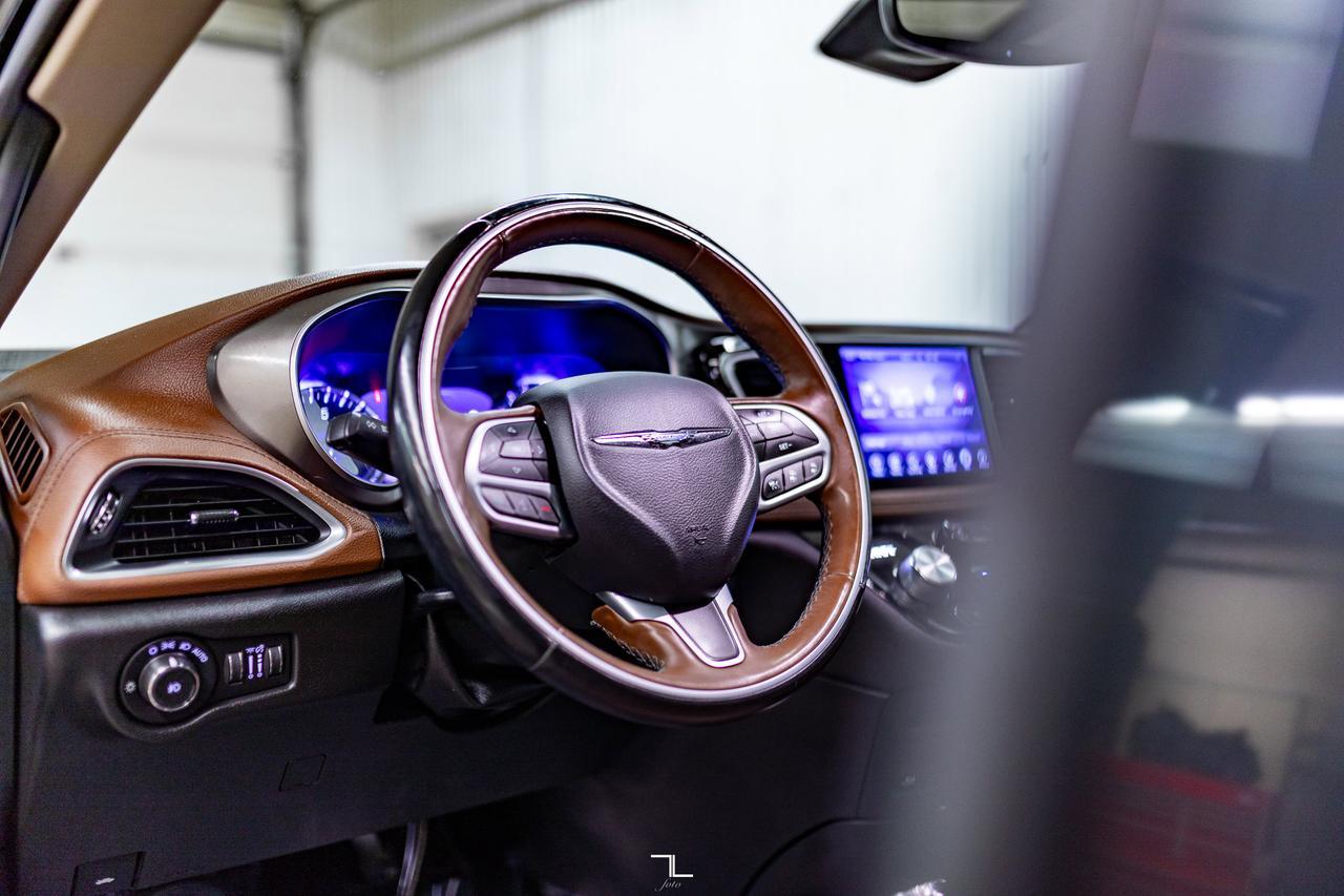 2017 Chrysler Pacifica Limited Leather Roof Nav BCam TV's Red Deer AB